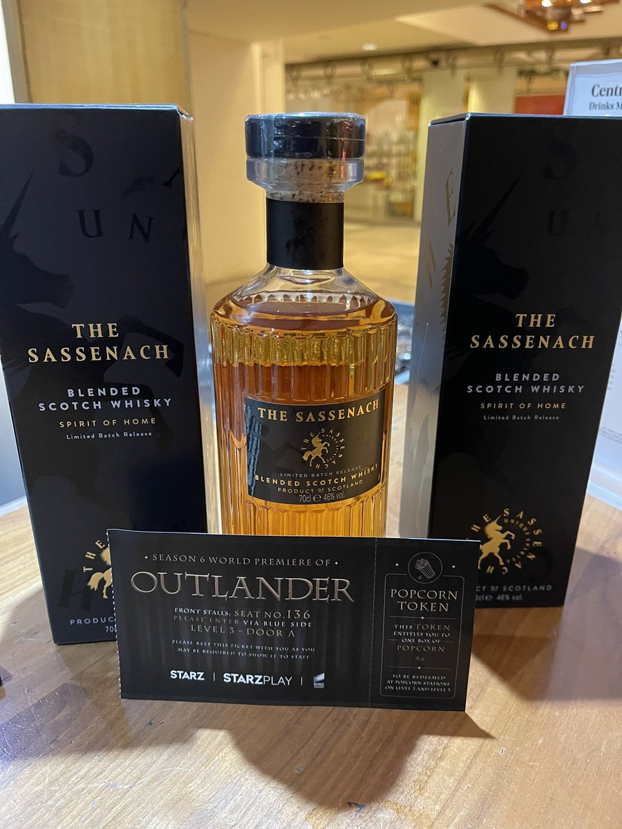First time tasting The Sassenach; a complimentary drink at the #outlanderpremiere #starzplay #Outlander
