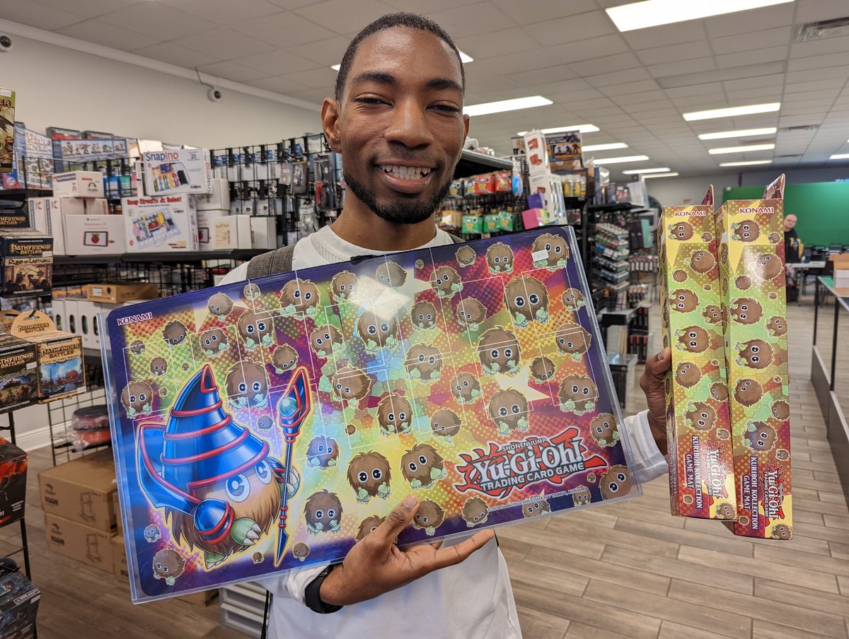 TeamAPS's tweet image. Giving away one of these Magikuriboh playmats to a lucky duelist, sponsored by my wallet

drop a like and retweet for a chance to win 👍🏾