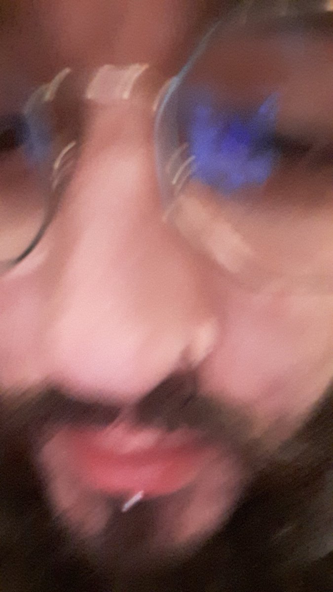 Fast_Bow's tweet image. Qu'il tweet a ma place encore une fois lui
Gare à lui j'lui fracasse une pâtée pour chien dans la gueule