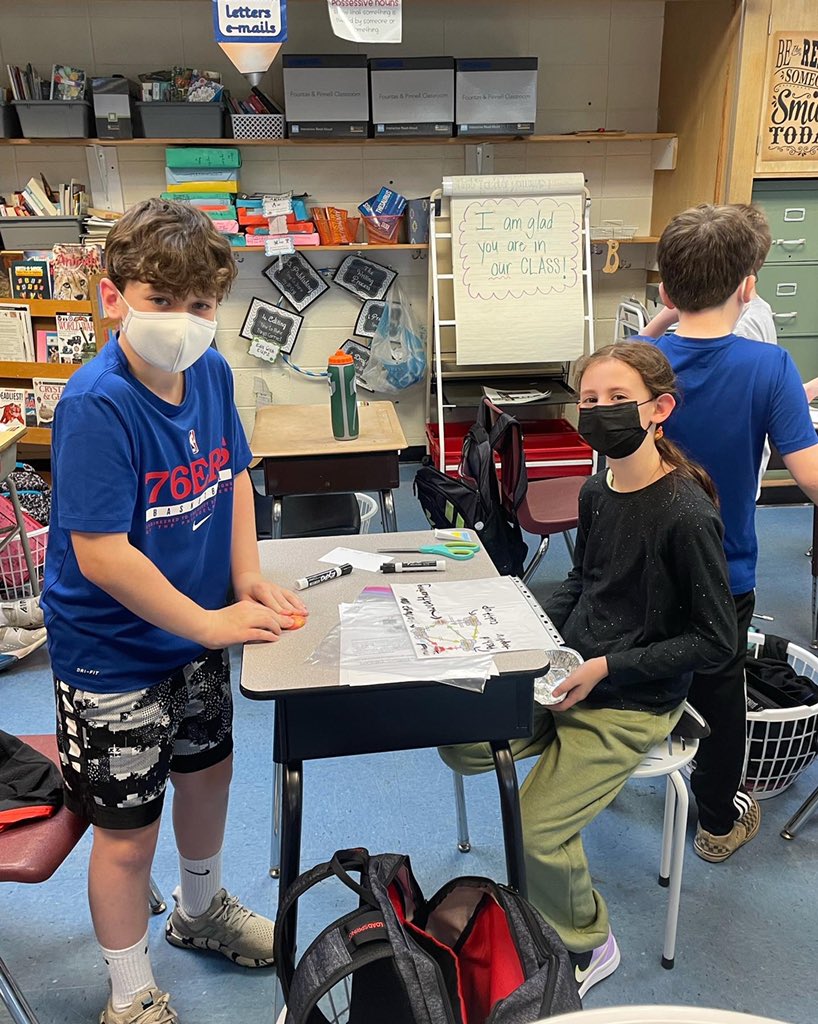 ThomasFitzwater's tweet photo. Weathering, cementing, and melting starburst to model the rock cycle in 5th grade! This lab truly shows how rocks change and connects to our science unit about the geosphere. #scienceisfun #simulationstation #rocksareneverdestroyed https://t.co/ySfvbnElhr