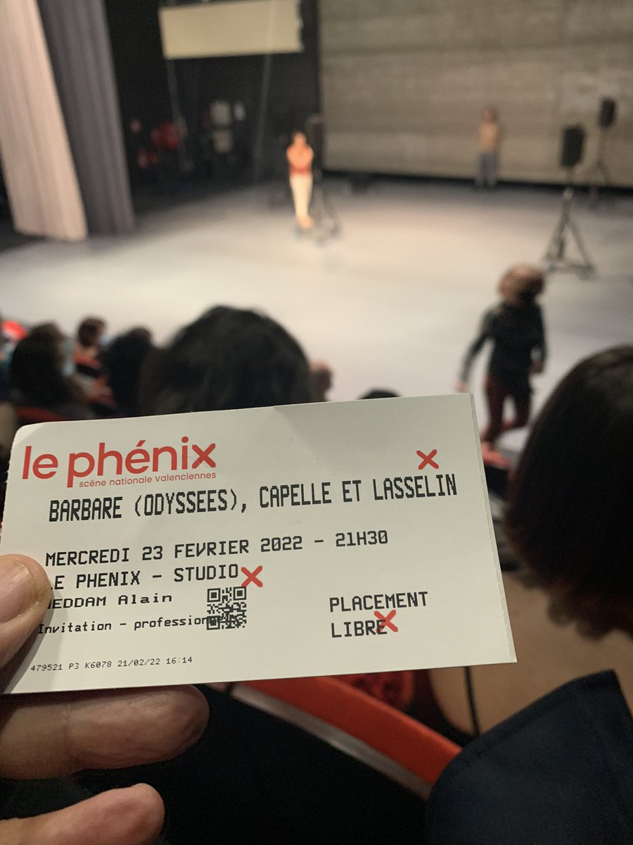On enchaîne les spectacles, les découvertes d’artistes d’aujourd’hui et de demain au #cabaretdecuriosités, à Valenciennes <a href="/lephenix_sn/">le Phénix</a> .Ce matin, une belle rencontre entre créateurs et chercheurs. Jusqu’au 26/02. lephenix.fr/programmation/…