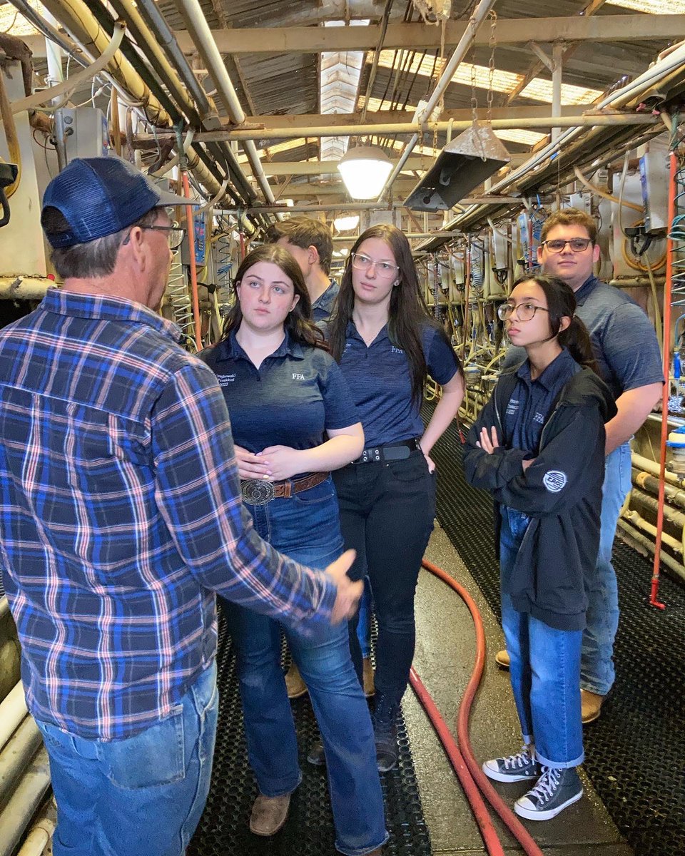 bashaffa's tweet image. Earlier this week some out of officers visited Zinke Dairy Farm and were able to deliver a custom metal sign and letters all by done by our members! They got a tour of the dairy farm and got to see and hear about how the dairy farm runs from day to day. We appreciate Mr. Zinke!