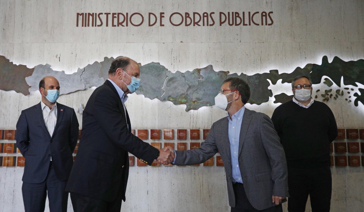 Alfredo Moreno Charme (@amorenocharme) on Twitter photo Hoy tuvimos una provechosa reunión con <a href="/jcgarciapdea/">Juan Carlos Garcia</a>, futuro ministro del <a href="/mop_chile/">Ministerio de Obras Públicas🇨🇱</a>. Le manifestamos nuestra total disposición para seguir colaborando en el traspaso y, de esa manera, buscar entre todos el mejor resultado para Chile 🇨🇱 Hoy tuvimos una provechosa reunión con <a href="/jcgarciapdea/">Juan Carlos Garcia</a>, futuro ministro del <a href="/mop_chile/">Ministerio de Obras Públicas🇨🇱</a>. Le manifestamos nuestra total disposición para seguir colaborando en el traspaso y, de esa manera, buscar entre todos el mejor resultado para Chile 🇨🇱
