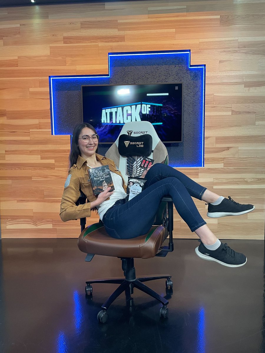 The rumbling has begun! We have a @funimation x <a href="/secretlabchairs/">Secretlab</a> sweepstakes (who doesn't love Attack on Titan)

Must:
Follow <a href="/G4TV/">G4</a>
RT + Like this tweet
Comment with one of the secret words shown during the show!

look for the secret words on AOTS: twitch.tv/g4tv