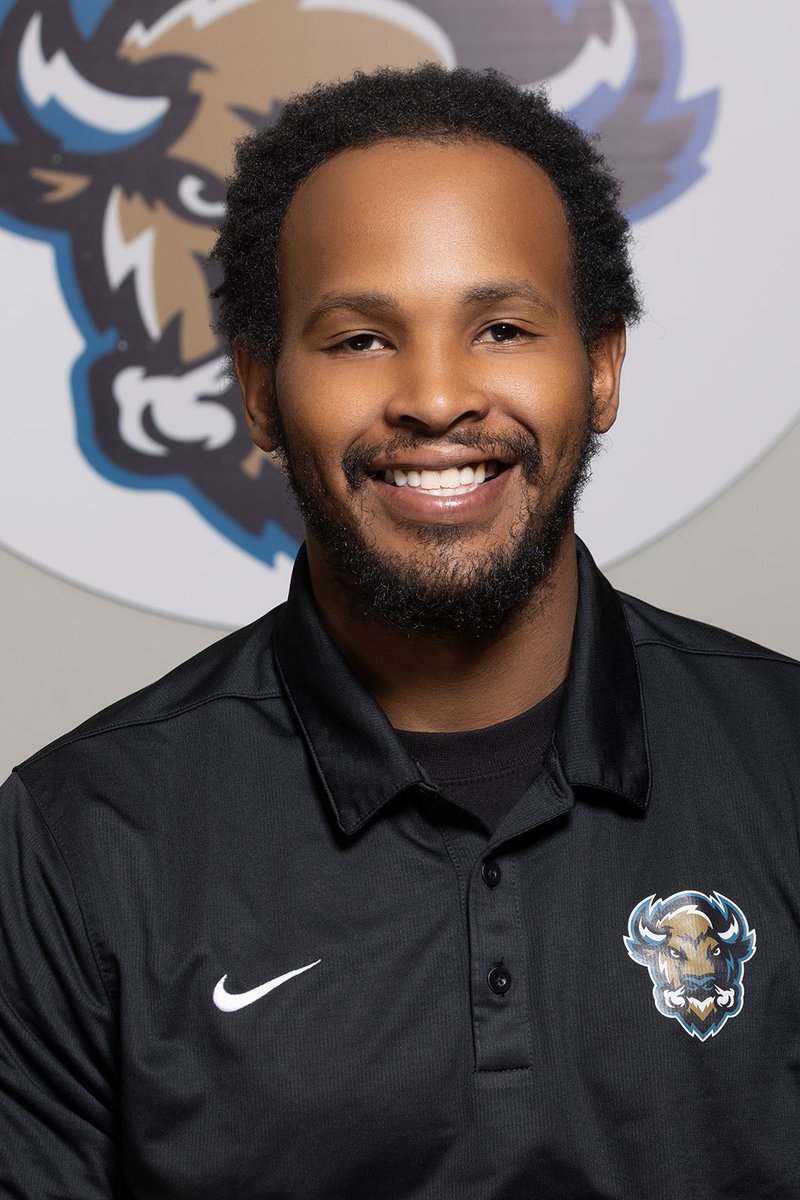 MTIPrep's tweet image. xcited to announce our new coaches ✊🏾
#CoachRuss Head Coach/OC/QBCoach                                           
#CoachGreen Head Strength and conditioning coach                            #SenseiRodrigoNavarette-Martial Arts Fitness Coach #MTIPREP