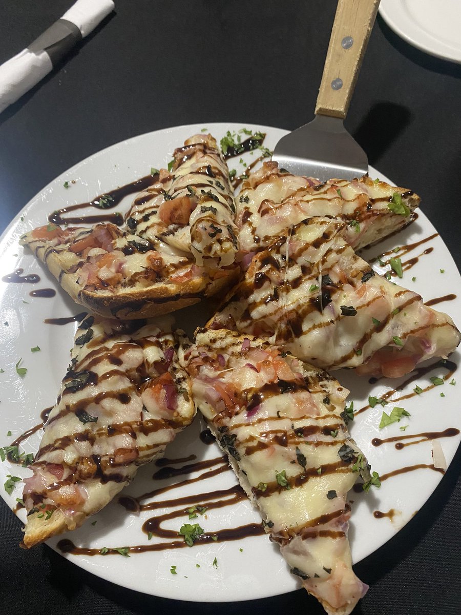 emmagoldbergg_'s tweet photo. Big week for #bruschetta ! Here in Upstate New York! #LongIsland take notes! (Side note fire sweatshirt @BChickenfry ) https://t.co/3x2MLzbQz0