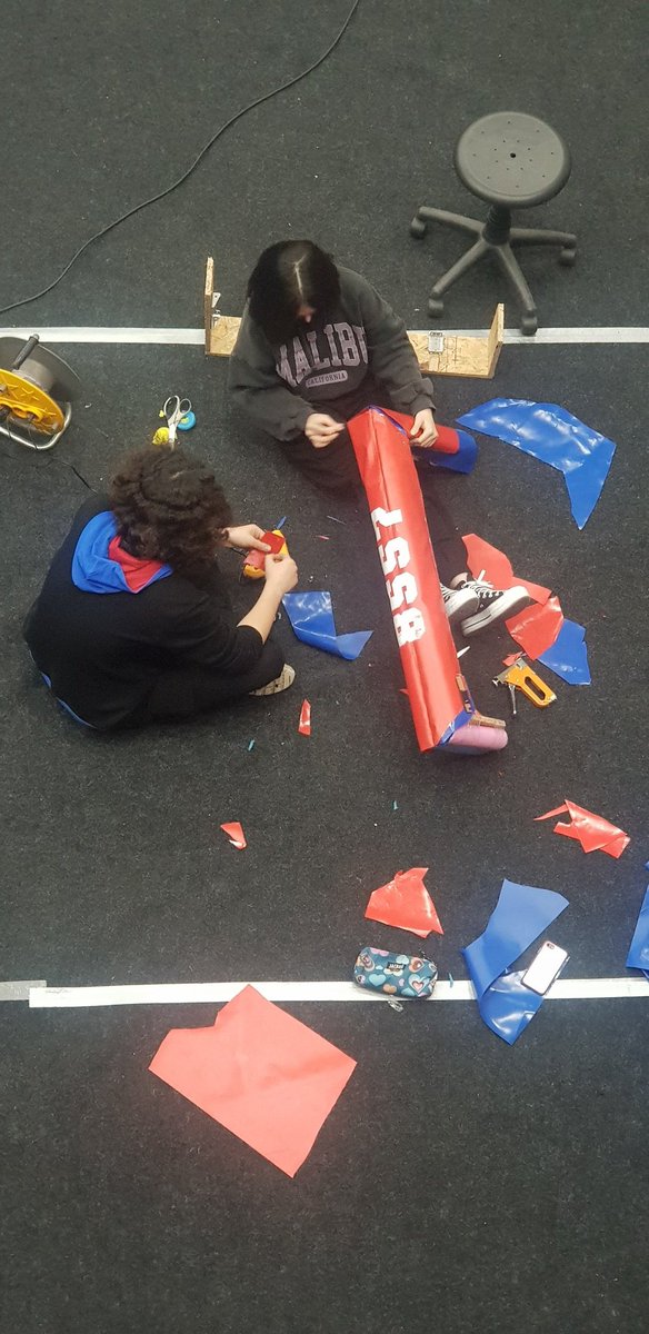 Frc için son hazırlıklar gece mesaisi.. #conquera #frc #manisafentek <a href="/FIRSTweets/">FIRST</a> <a href="/FRCTeams/">FIRST Robotics Competition</a> <a href="/ConqueraF/">FRC Team 8557 | ConquEra</a> <a href="/bk_manisalise/">BK Manisa FenTek, Fen & Anadolu Lisesi</a> #BahcesehirKoleji