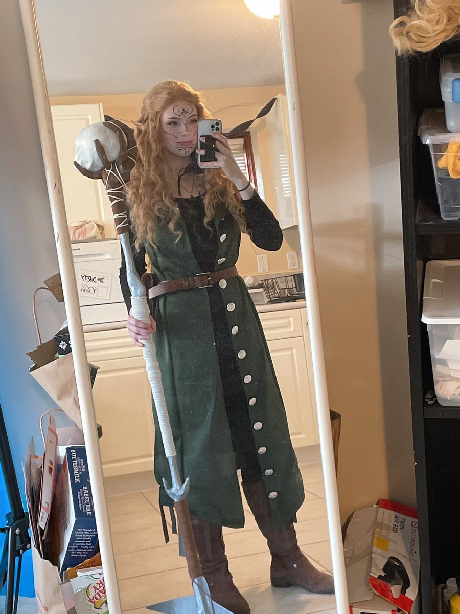 sugargoats's tweet image. i'm having so many dragon age emotions rn so here's some pics of @LexMayson and i last sunday!!! we took a bunch of nice pics too but i don't have those yet and i'm too impatient to wait lol 😆 ANYWAY I JUST LOVE DA SM AND IM SO STOKED TO SEE WHERE THINGS GO WITH ITS DEVELOPMENT