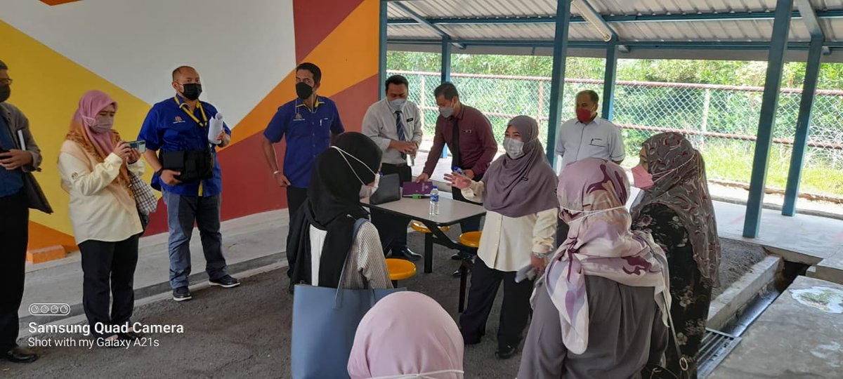 Bpp4CKP's tweet photo. LAWATAN TAPAK PROJEK PEMBINAAN BANGUNAN TAMBAHAN 6 BILIK DARJAH, 6 BILIK PPKI DAN LAIN-LAIN KEMUDAHAN DI SK KAMPUNG TUN RAZAK PADA 21 FEBRUARI 2022, BPP4, CKP BERSAMA KPM JPN DAN SEMUA HODT 
@BalamuruganIr @CKP_JKR https://t.co/2AGHprbyKw