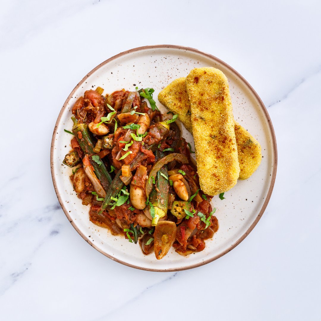 A popular stew from Louisiana, this tomato-based stew is packed with spices, herbs, butter beans and okra. Served with delicious herby polenta. Okra is a great source of vitamins C and K.

#vegan #londonvegan #mealplan #plantbased #veganfood