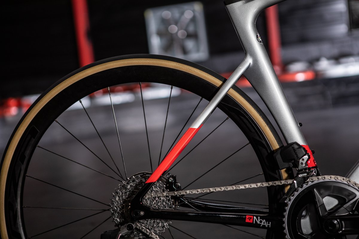 Red always works on a race bike! Noah Disc in Red, Black and Moonlight Silver.