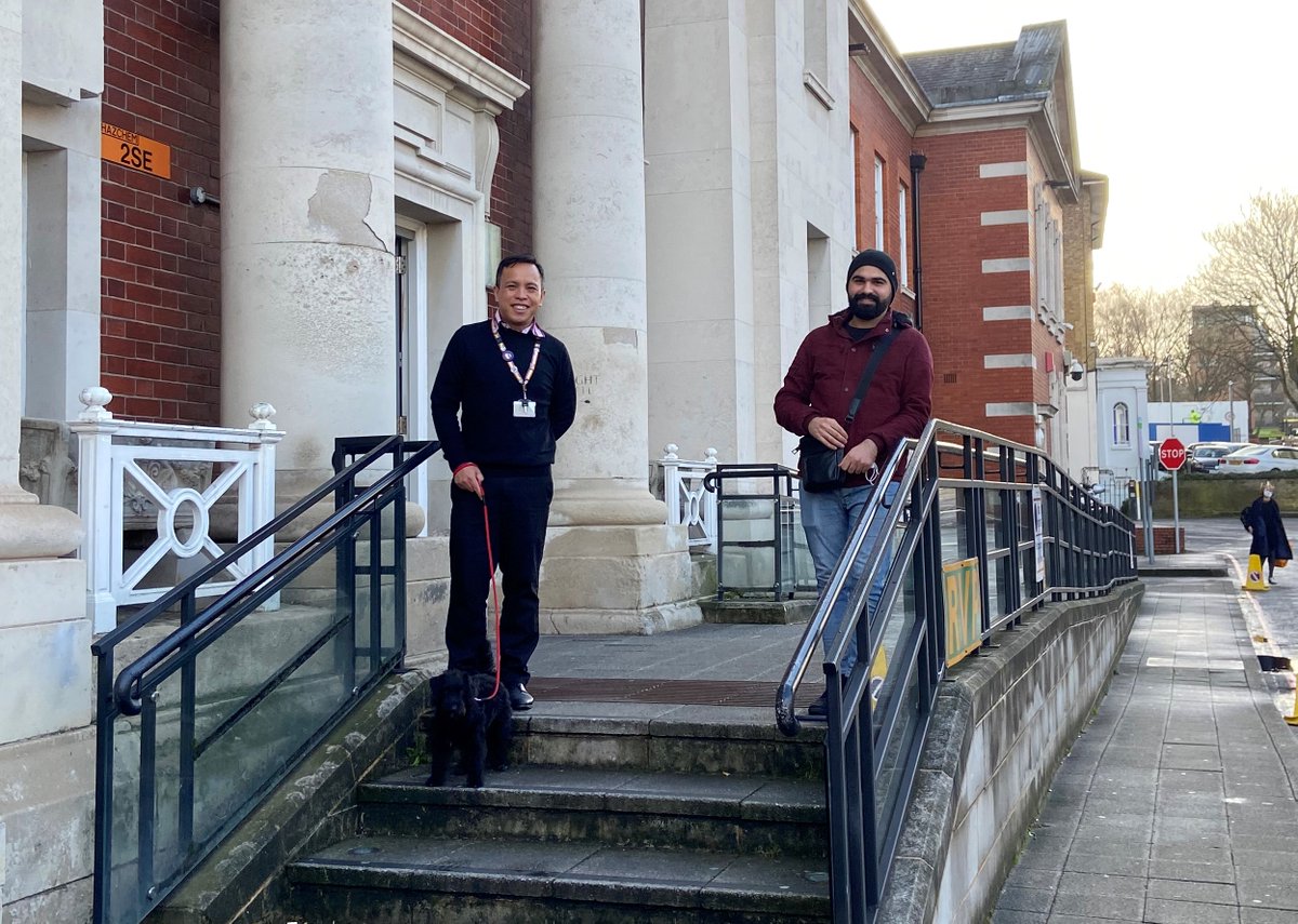 We are proud to welcome four nurses from Jordan and Lebanon as part of the #NHS Refugee Nurse Support Pilot Programme to recruit medically trained refugees. 💙

Read more here ⬇️
ow.ly/vaRx50I92K8
#refugeeswelcome 
<a href="/GoalsOlivers/">OliversLifeGoals</a> <a href="/HelenKelsall3/">Helen Kelsall</a> <a href="/simon_sherring/">Simon Sherring</a> <a href="/MaudsleyDoN/">Vanessa Smith RMN 💙</a>