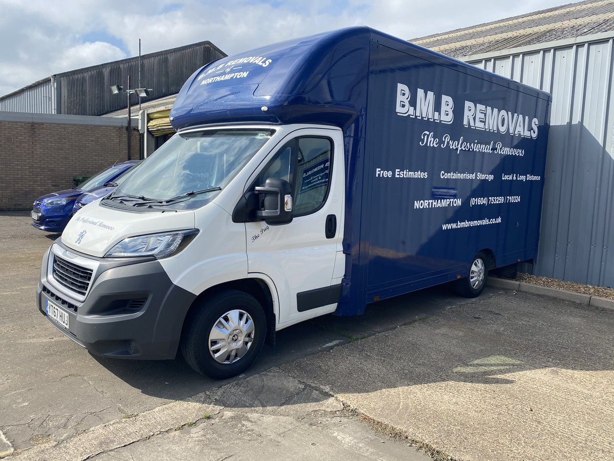 BMBREMOVALS25's tweet photo. Not just big trucks we do little moves too. 😀#moving #removals https://t.co/S3PhDAwhfd