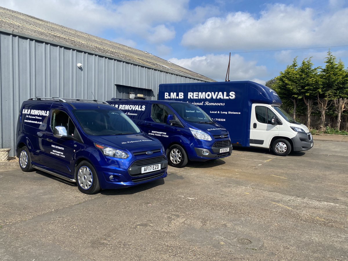 BMBREMOVALS25's tweet photo. Not just big trucks we do little moves too. 😀#moving #removals https://t.co/S3PhDAwhfd