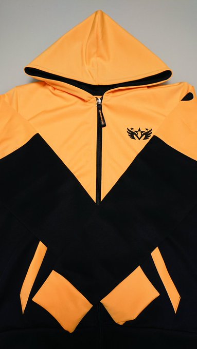 家から着ていくわよ…黄色いな!!! 