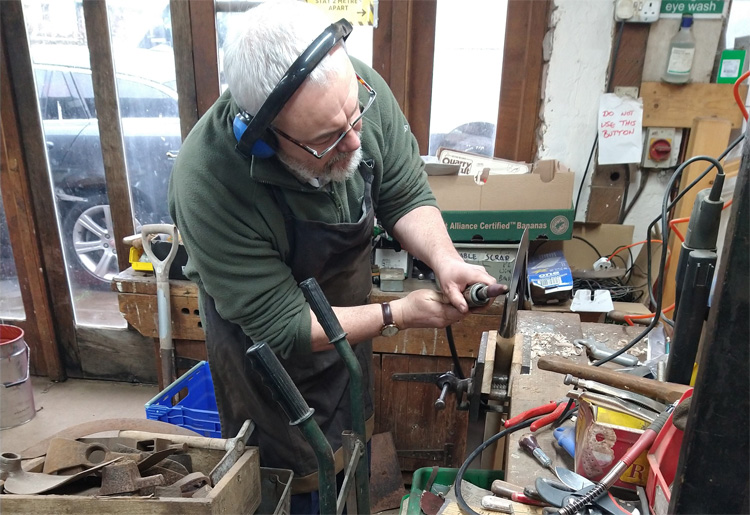 WelshCountry's tweet photo. Recycled Hand Tools from Powys Get a New Lease of Life in Africa
https://t.co/MTG4NpzXRw
#powys #ToolsforSelfRelianceCymru #ToolsforSelfReliance #recycling #recycle #recyclingideas #recyclingproject #recyclingtools #recyclingmatters https://t.co/Z66Q7OQki4