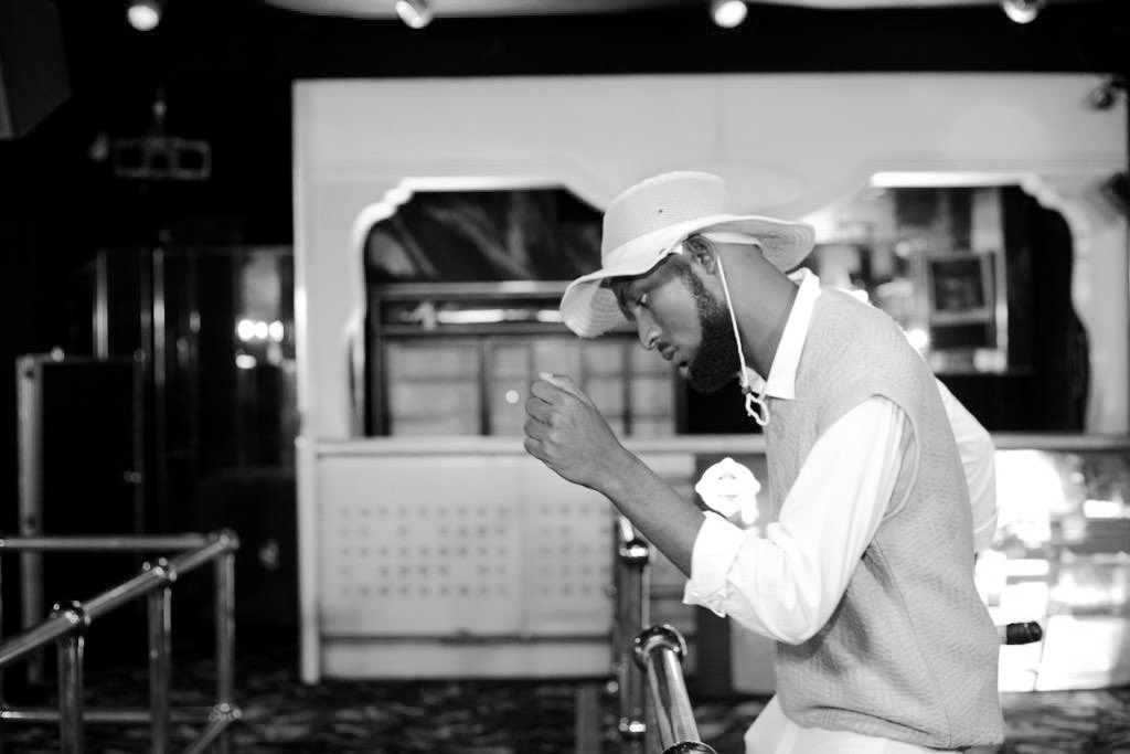 AfrikanEmcee's tweet photo. Today is your opportunity to build the Tomorrow you want💪🏿.

#follow4followback🙏
#TeamNoTimeLimit🕛
#TheCelebrityBoss💰
@Situat3Seleckta💰 https://t.co/ze1nBCOgGC
