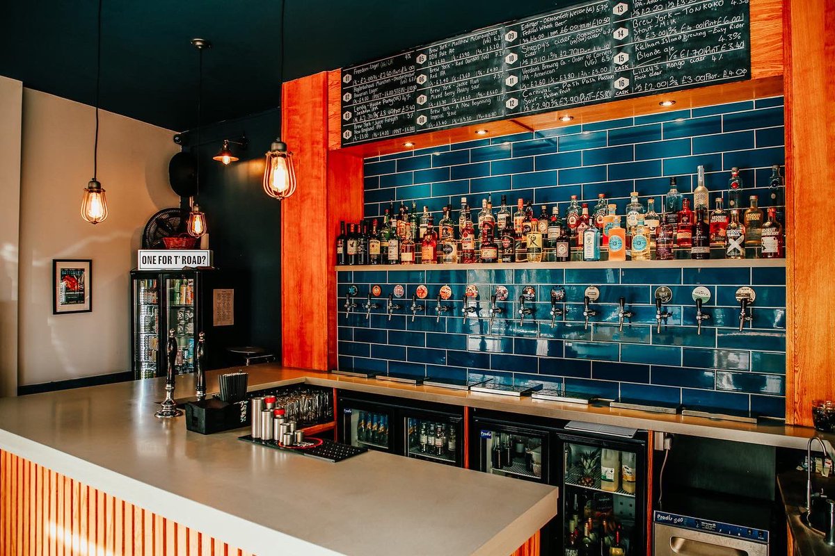 twothirdsbeerco's tweet photo. The place to be for all your pre-match beers &amp; scran! 👇

✅ 16 lines of fresh, draught keg and cask beer!
✅ German bratwurst, currywurst, schnitzel &amp; giant pretzels by @getwurstbrats 

Open from midday on Abbeydale Rd! ⚔️🔴⚪️ 

#twitterblades #sufc #sheffield #sheffieldissuper https://t.co/zoflP3Q3Ij