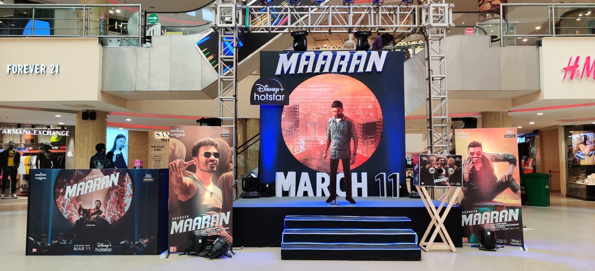 Click your photo with #Maaran 📸🤩 

📍Express Avenue, Chennai

#MaaranFromMarch11