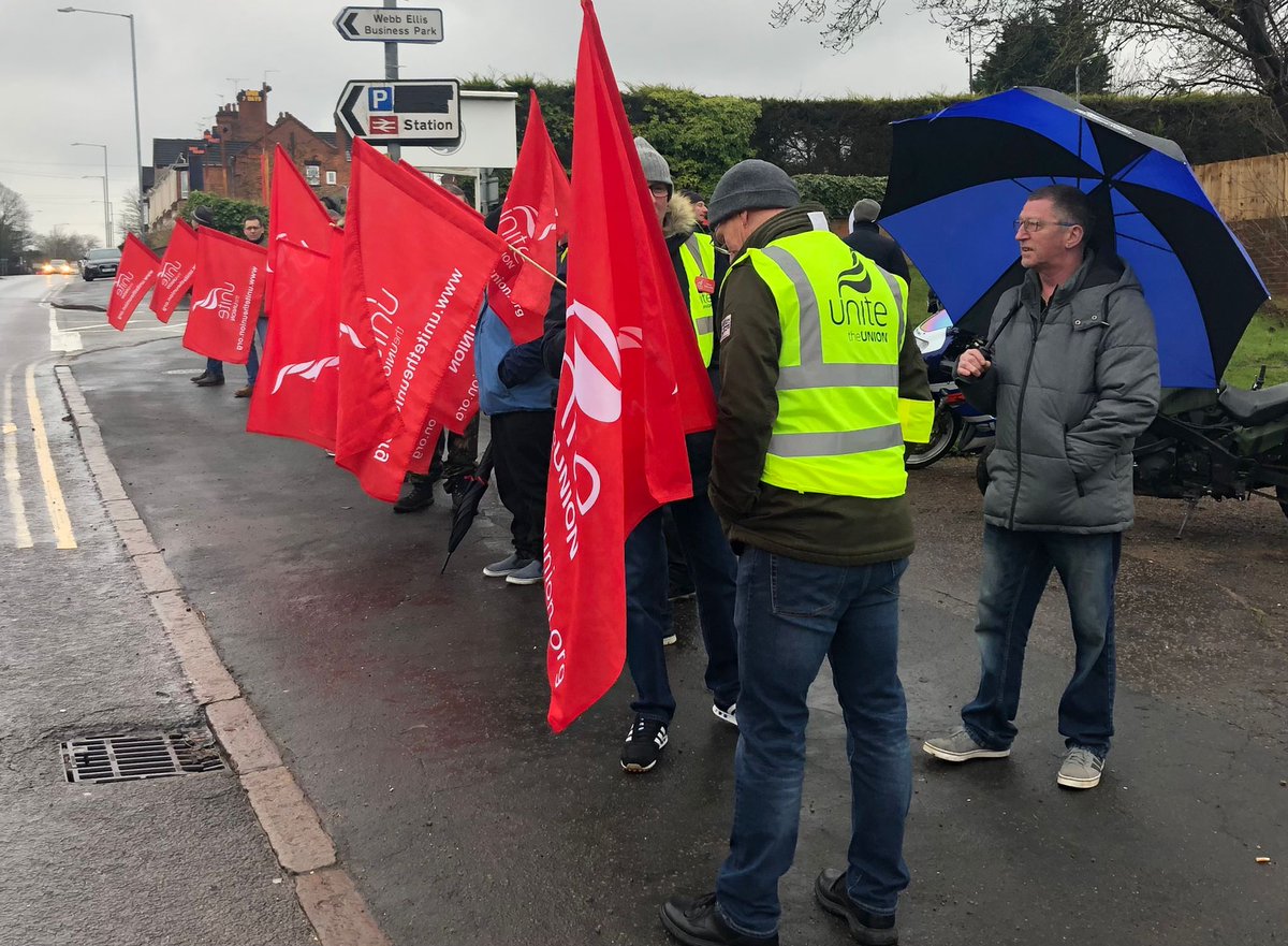 UniteWestMids's tweet photo. 🚩 It's full steam ahead on the GE Steam picket line this morning!
Our members at Rugby's historic turbine factory are out on strike following management's refusal to negotiate over pay and flexible working rates #GESteam https://t.co/1dXEnJ8aNe