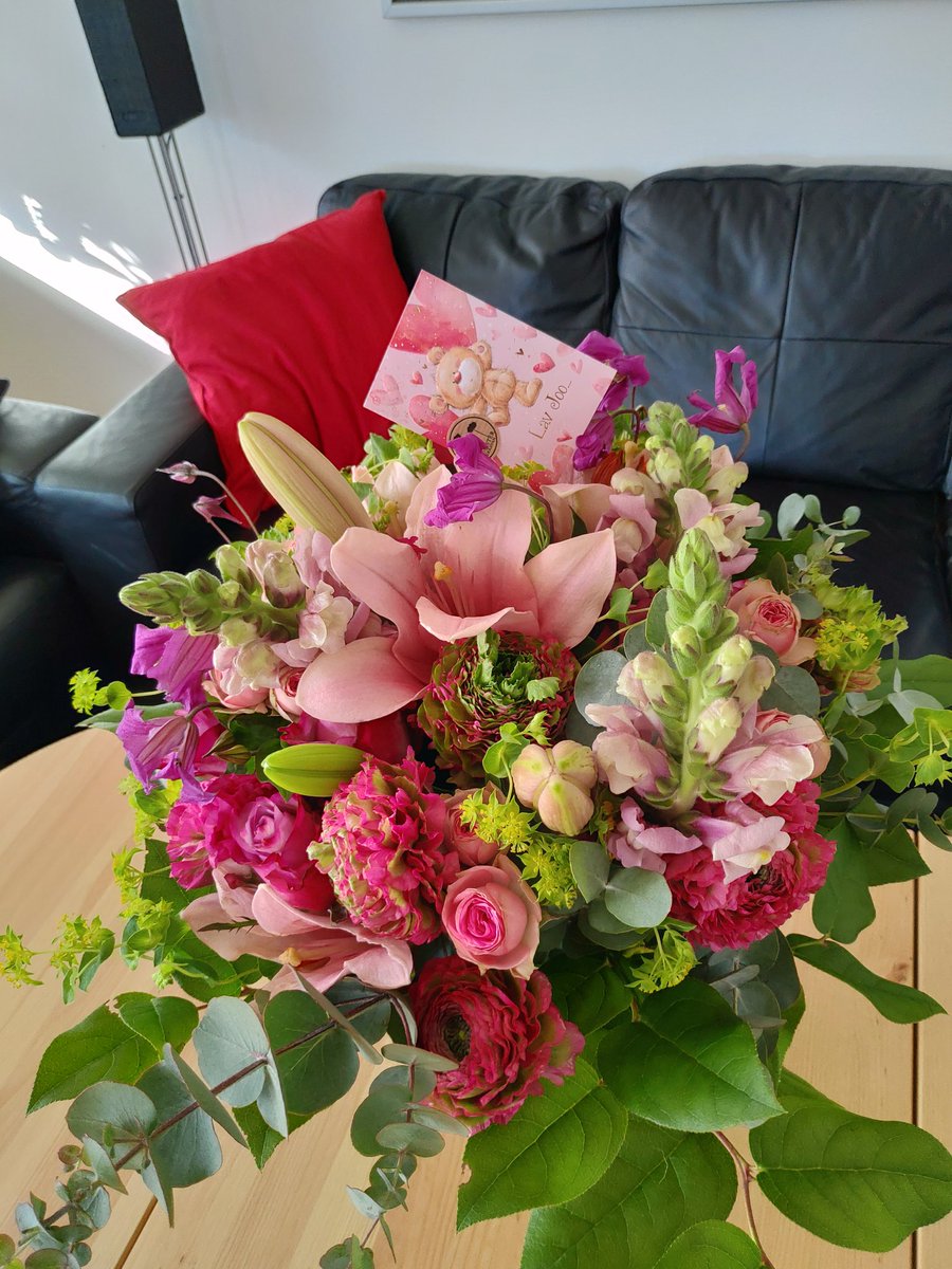 Vackra blommor från mannen.