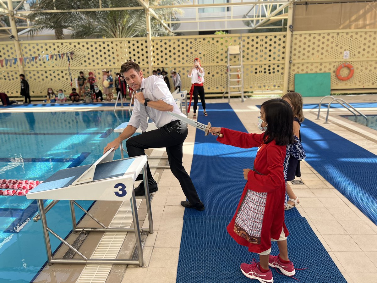 World Book day fun! 📚 🌎 
Fantastic costumes, dress-up competitions and walking the plank! 🏴‍☠️  @KentCollegeDXB
