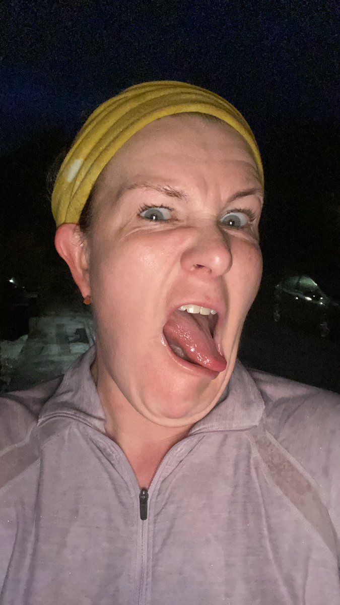 musingsofarunn1's tweet photo. Stupid busy week involving mock GCSE’s, parents evenings and a 1yo growing teeth/being landed on by stealth cat at 5am. But finally made it out with a #morningidiot in the rain. #gurn #stealthcat @UKRunChat @TeachersRunClub https://t.co/rLZalwun8p
