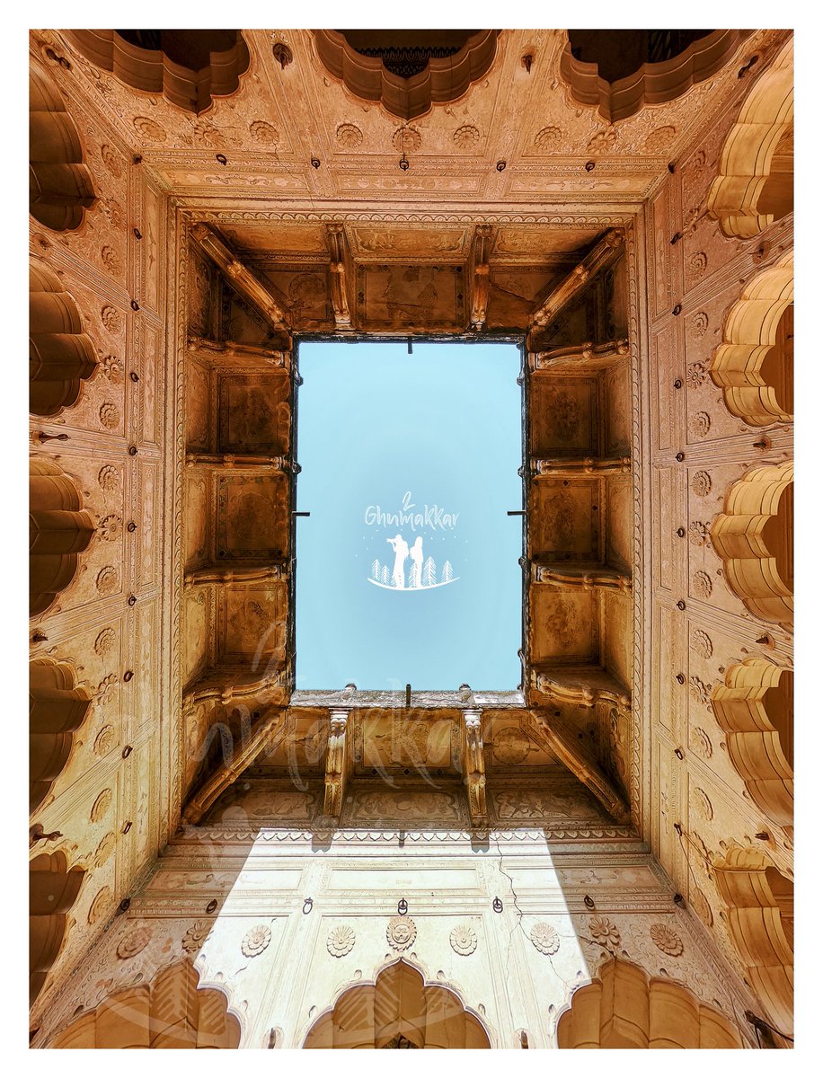 "मेघाडंबर"

"The Art of Looking Up"

© Gargi Manish

<a href="/incredibleindia/">Incredible!ndia</a> <a href="/my_rajasthan/">Rajasthan Tourism</a> <a href="/GoPro/">GoPro</a> <a href="/goproin/">GoPro India</a>