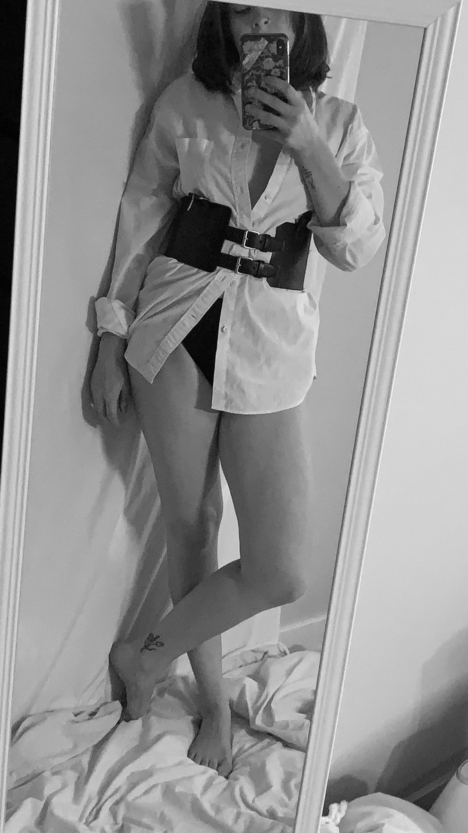 MischeviousXx's tweet photo. ⛓ Who does love the feeling of leather against their skin? ⛓

Full shoot posted to OF. 
https://t.co/CCF8fzH9VB https://t.co/ZljvXkCqFe