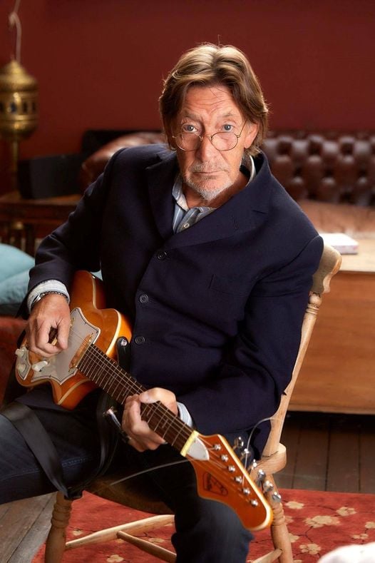 Happy Birthday to  English rock and blues singer-songwriter and guitarist, Chris Rea (4 March 195). 