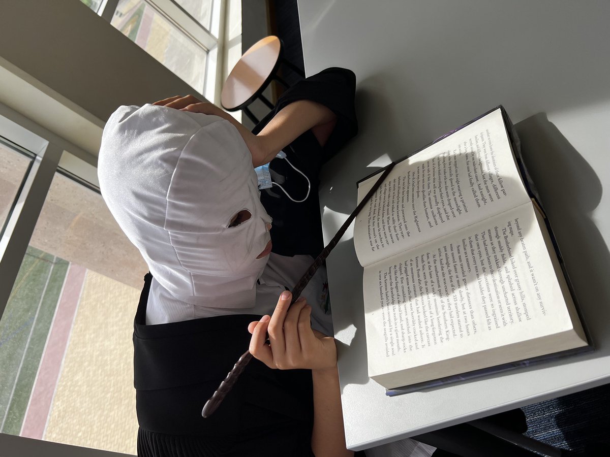 #WBD2022 A Book Fairy Willy Wonka Voldemort Fantastic Mr Fox all reading in the library. <a href="/DIS_Dubai/">Deira Int. School</a> @DIS_Director #DISreads