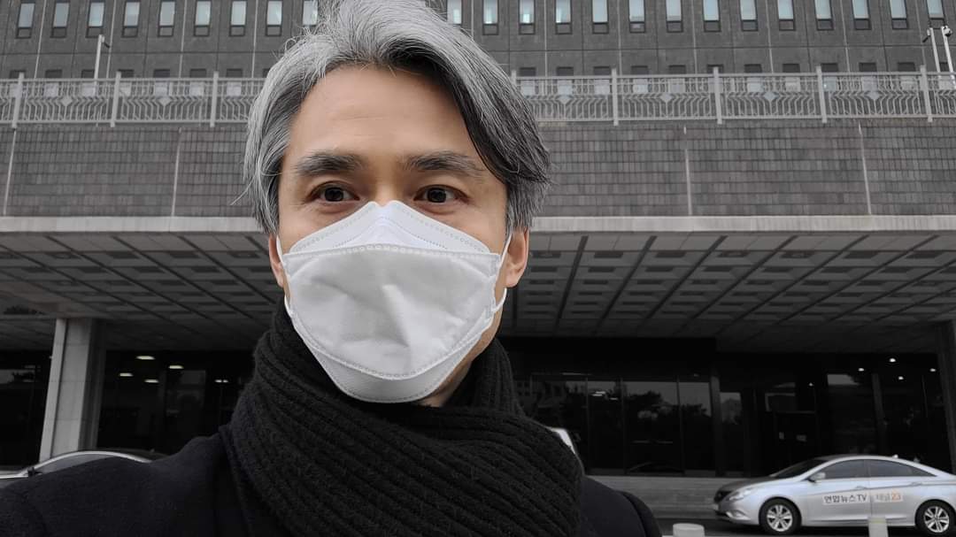 <후보단일화 후 안철수 사퇴 관련, 안철수•윤석열 외 공직선거법 제232조 후보자에 대한 매수 및 이해유도죄(후보자매수죄) 서울중앙지검 고발>

m.blog.naver.com/ssm2002/222663…