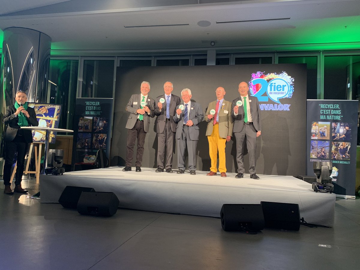 agritof60's tweet photo. Belle soirée pour les 20 ans @adivalor merci au ministre d’être venu signer la prorogation de l’accord cadre devant 350 invités ♻️ @J_Denormandie @Salondelagri @Fragritwittos @ChLambert_FNSEA @FNSEA @lacoopagricole @NegoceAgricole @Phyteis @UnifaAgri @ChambagriFrance @Agridemain https://t.co/yDQVcm7rgn