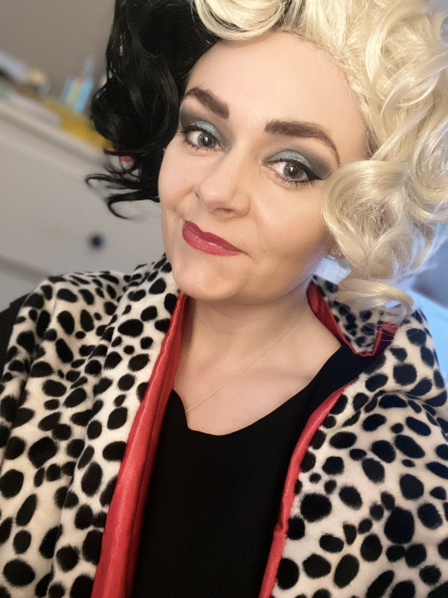PickenMiss's tweet photo. The children guessed I’d be a princess of kinds for #WorldBookDay fooled them with my villainous appearance! Parents evening was also fun 😳😂 #cruella https://t.co/h3z4ogz6oV