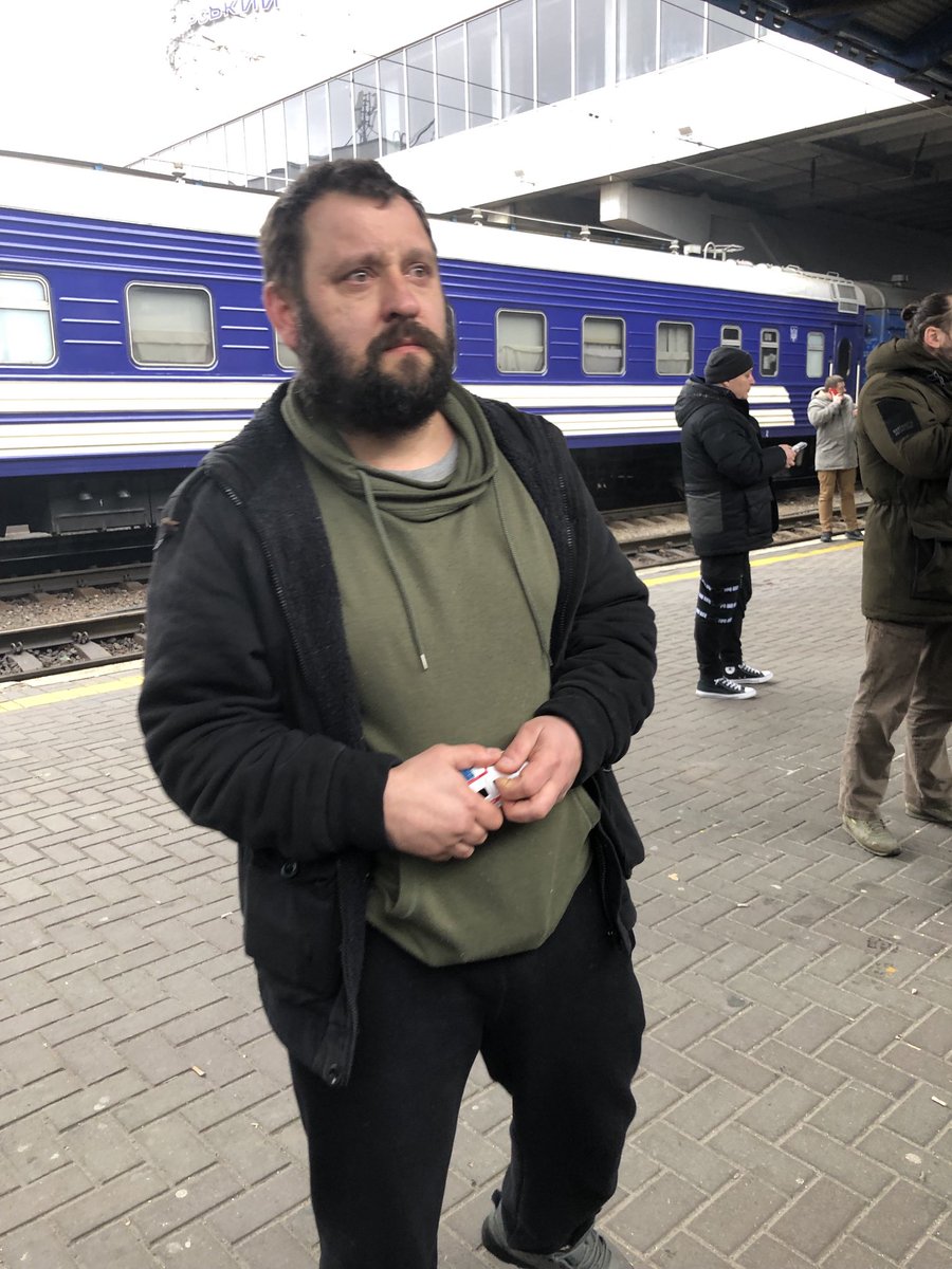 Alexander’s tearful farewell with family #Kyiv railway station. They’re going to relative safety in Lviv, he’s staying to fight. Wouldn’t let go of a toy ambulance his 8 year old son gave him as he put them on the train. #ukraine more later on ⁦<a href="/BBCNews/">BBC News (UK)</a>⁩ ⁦<a href="/BBCWorld/">BBC News (World)</a>⁩
