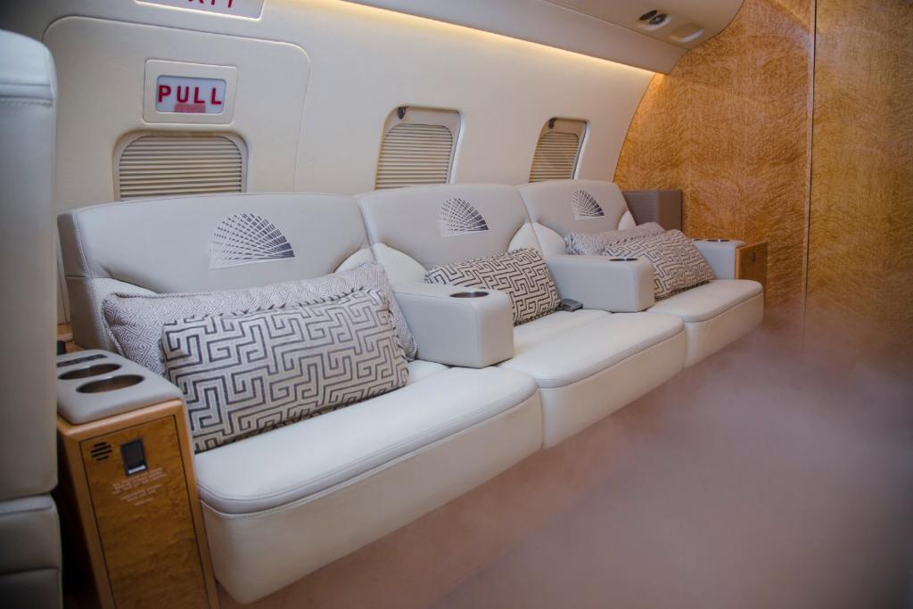 LaceVine's tweet photo. If you want to travel to London for Davido's concert with a private jet I have a Challeger 605 jet (11 seater) available now.
Please RT for awareness. https://t.co/Mpc51FDrNE