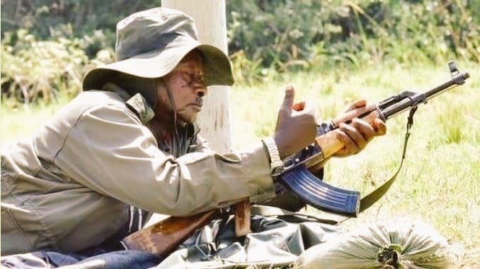 BlackLckd's tweet photo. The shitty thing here is that, yall associate Libo wit nonsense too much #LitBombs #LiboTheCommander #BBMzansi #BigBrotherMzansi https://t.co/MRyxelz6xs