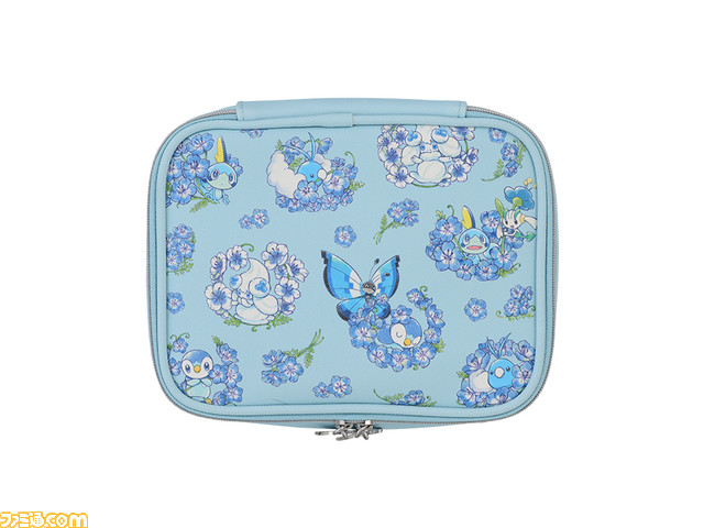 ポケモン』ネモフィラの花に囲まれたポッチャマたちのグッズ“Baby Blue