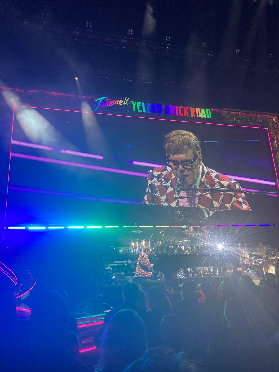 lilscarfacee's tweet photo. i saw elton john - my life is complete https://t.co/82A731RnCM