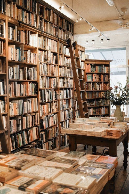 CasaLettori's tweet photo. C’erano libri, c’era libertà, c’era speranza….

Sciascia 

#ArmonieDellEsistenza a #CasaLettori 

@Jhade15651857 @Joanneilms @Mirella_Ju @MaraBussani https://t.co/fQaFdWQ6AB