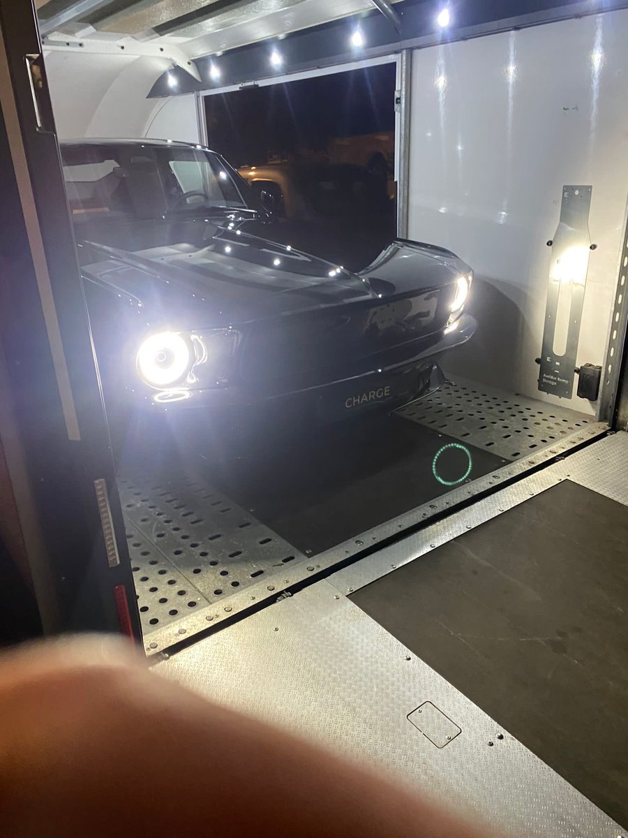 MackLogistics's tweet image. Arriving at @BritishGQ awards ceremonies in a little black number of course.. #smoothoperator