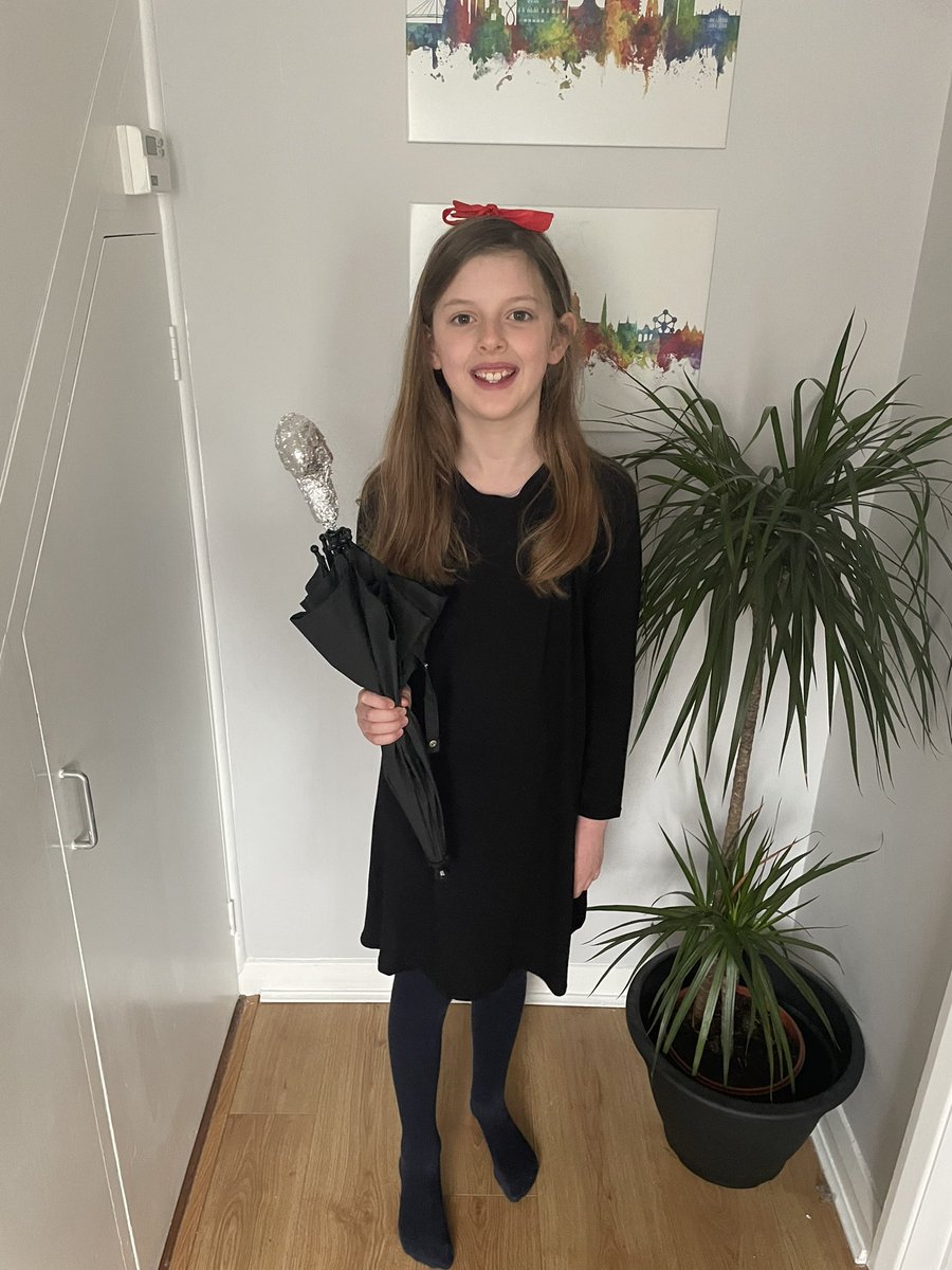 This morning I was chatting with Morrigan Crow from Nevermore by @digressica #WorldBookDay