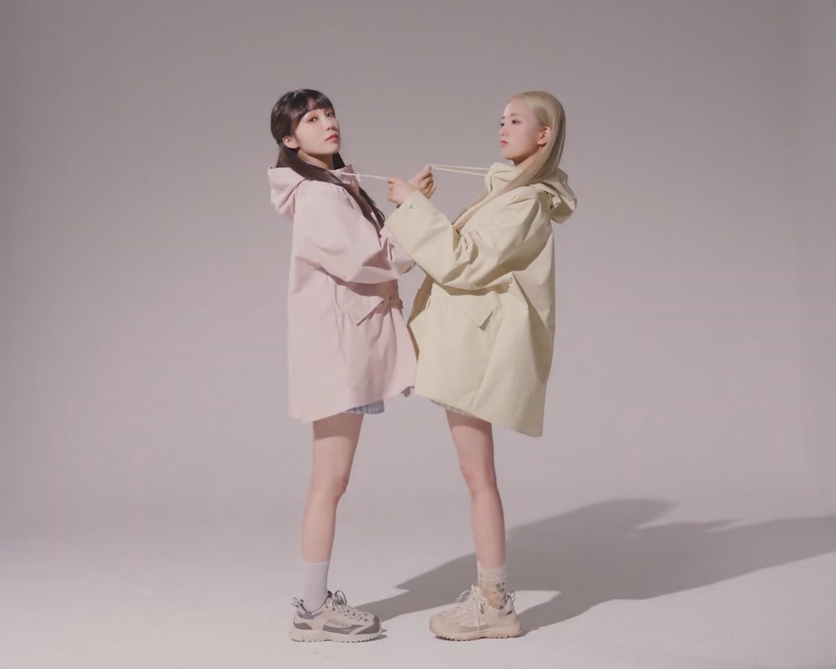 93aaek's tweet photo. 구사미 화보 (캡쳐)

#윤보미 #정은지 https://t.co/dbjxykouI0