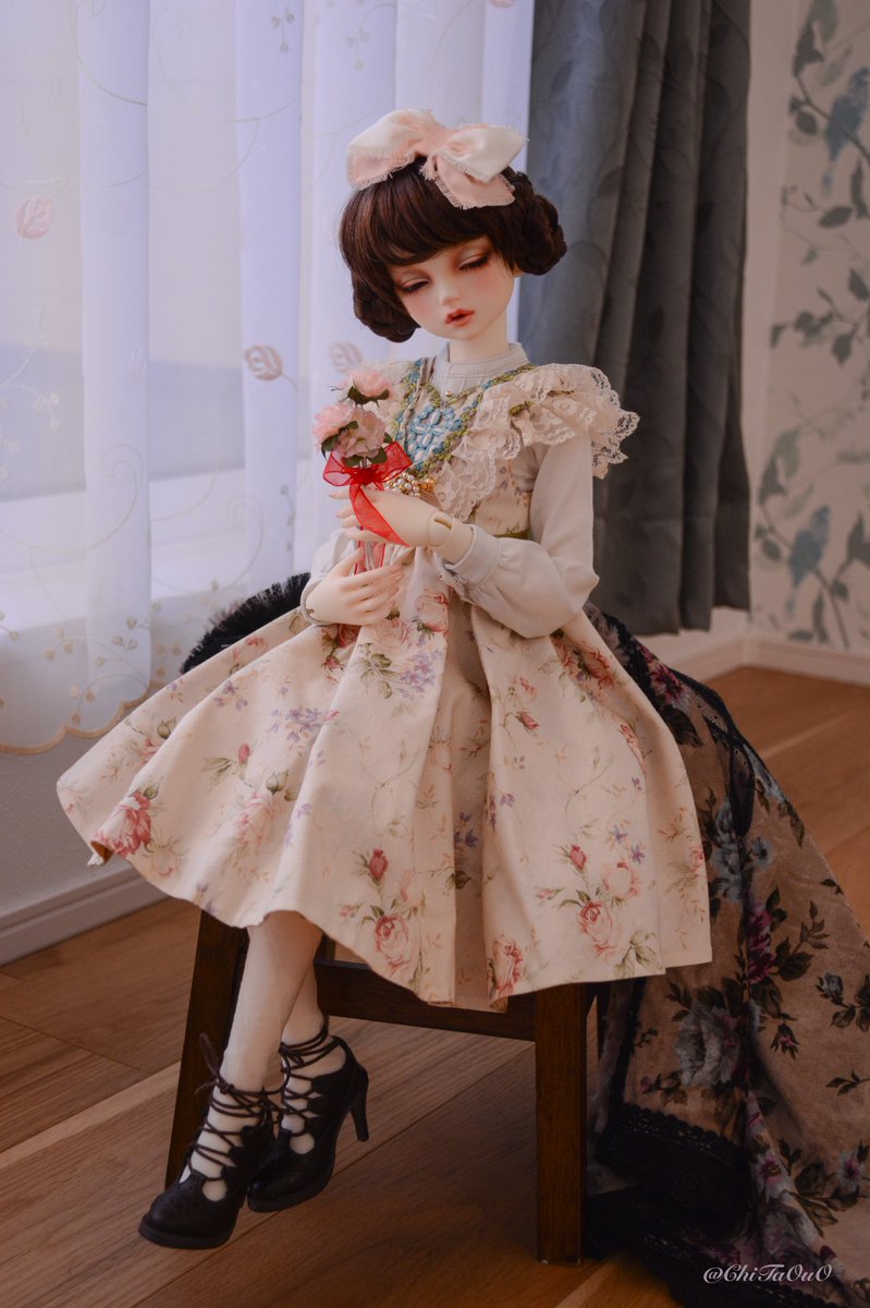 ChiTaOuO's tweet photo. #青ゐ鳥洋品店 さま(@canacodemade )のメタモルフォーゼドレス✨
今までなかなか開けられなかったアクセサリーと一緒に🎀
リバーシブルになっているドレスなので、反対側で遊ぶのも楽しみ🥰💕

#CanaCodeMade https://t.co/Lcwk4f7RRG