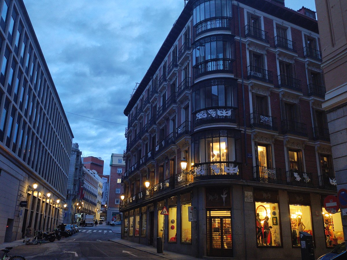 sergioecdl's tweet photo. Madrid es mágico en todos sus rincones, no hace falta irse a las principales calles https://t.co/IiGXBoGoUV