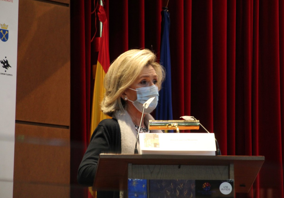 grupoCAPIRE's tweet photo. 📣Ana García Bueno, de @CanalUGR, hablará sobre "La policromía en la decoración arquitectónica Nazarí. Materiales y técnicas" @Una_Europa #ColorfulSouls https://t.co/etD0KSSAci