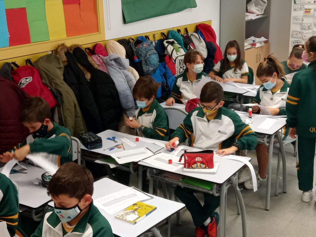 ColegioQuercus's tweet photo. En 4º de Primaria crean sus propias rectas numéricas.
#ColegioQuercus #EducaciónPrimaria #Rectas #Números #BoadillaDelMonte https://t.co/2UR4sFVzix