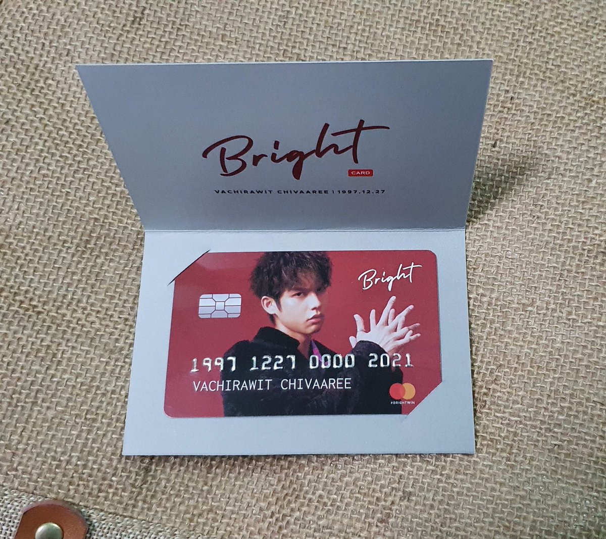 mamaloveBWGJ's tweet photo. @OneMoreTry85 ได้มาแล้ว 1 #BRIGHTCard งานดี สวยงามมากๆค่ะ รออีก 3F ค่ะ 🤍🙏
#bbrightvc
#F4Thailand https://t.co/GGOMpMlhDe