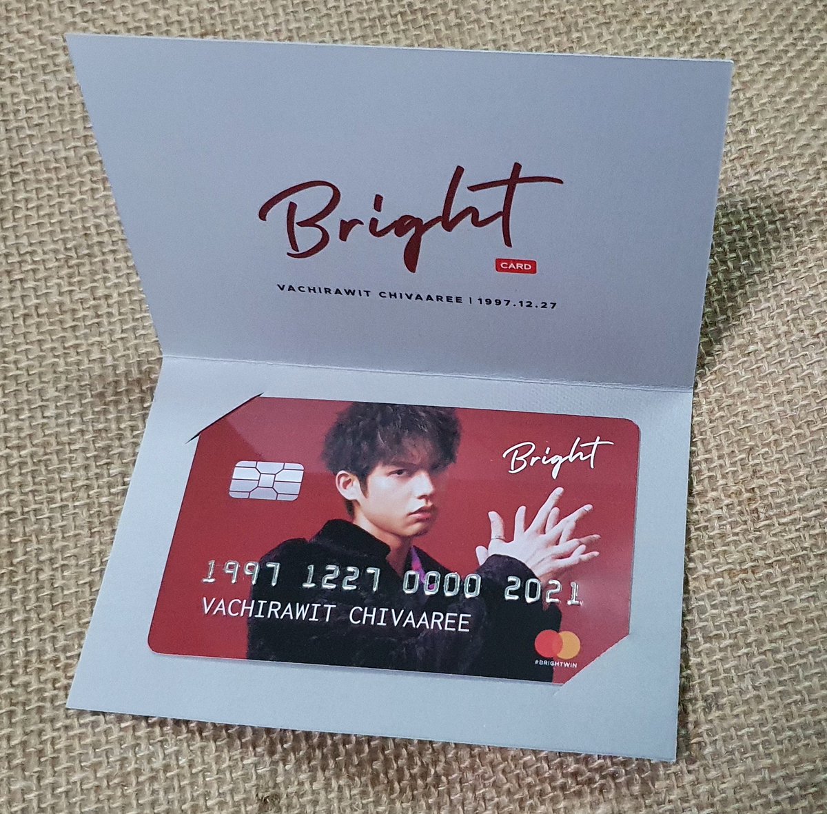 mamaloveBWGJ's tweet photo. @OneMoreTry85 ได้มาแล้ว 1 #BRIGHTCard งานดี สวยงามมากๆค่ะ รออีก 3F ค่ะ 🤍🙏
#bbrightvc
#F4Thailand https://t.co/GGOMpMlhDe