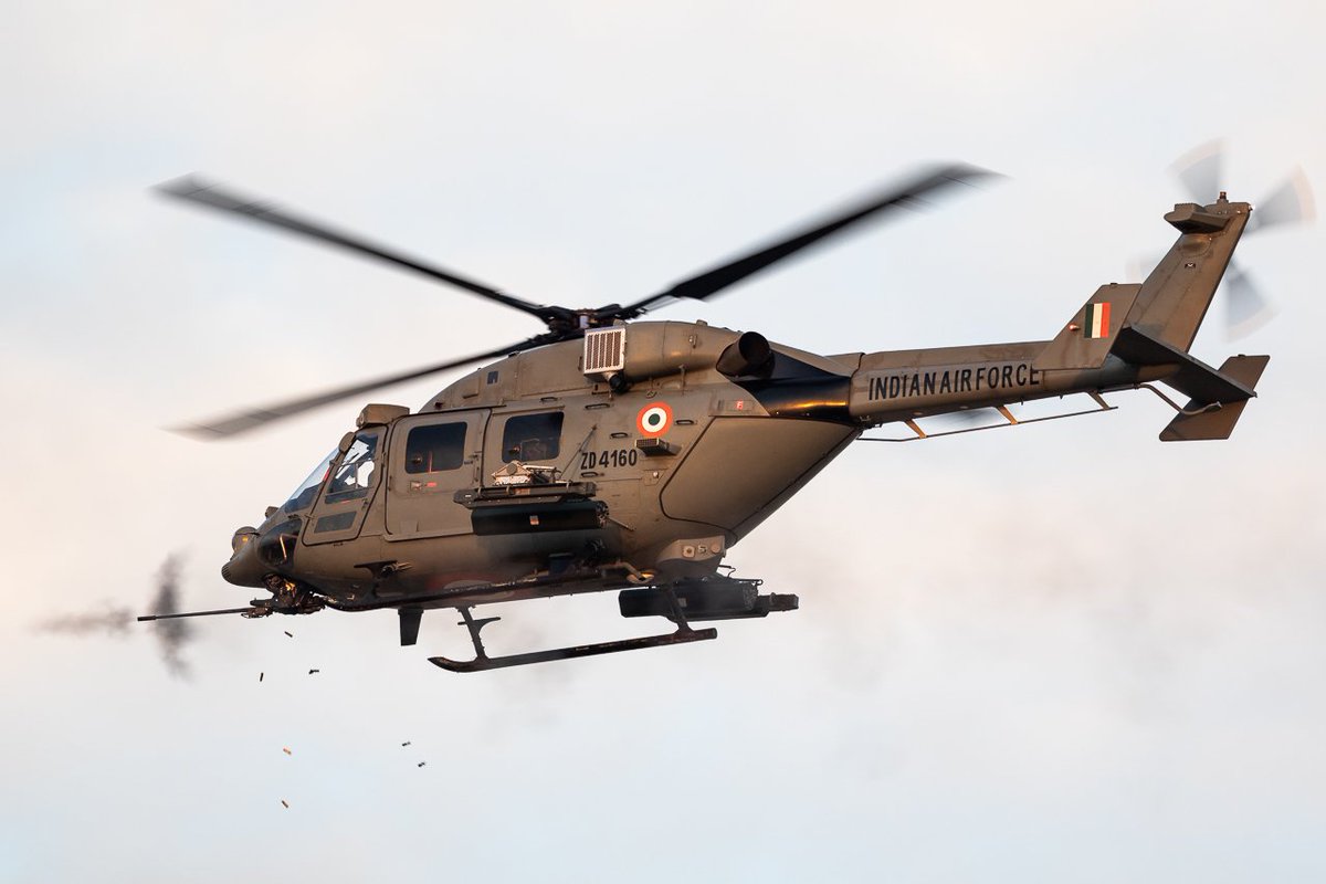 DefenceEra's tweet photo. IAF preparations are in full swing for its Fire Power Demonstration named #ExVayushakti2022, scheduled at Pokhran Range in Rajasthan on 7th March 2022.
#IndianAirForce #IAF #ExVayuShakti https://t.co/6mPmEzdpZy